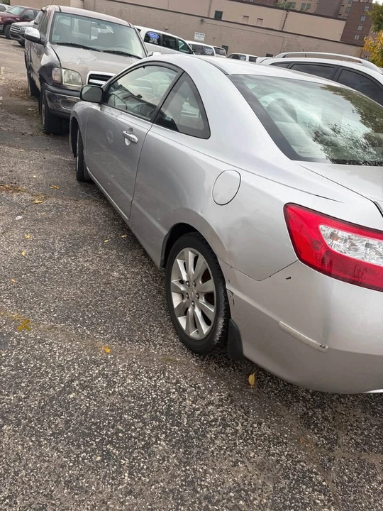 2007 Honda Civic 8th Gen - Image 4 of 11