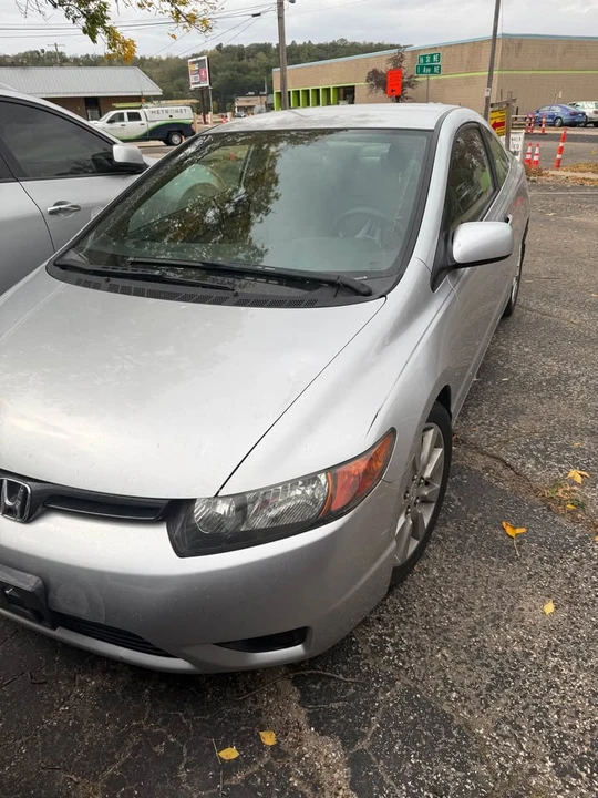 2007 Honda Civic 8th Gen - Image 2 of 11