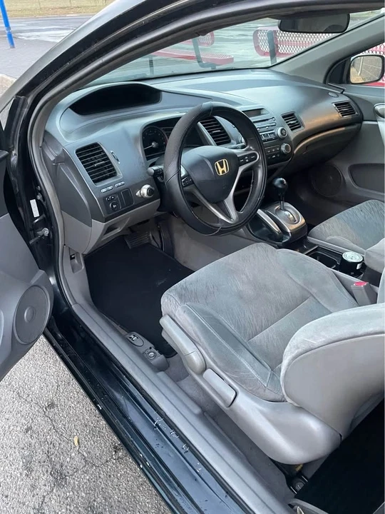 2007 Honda Civic 8th Gen - Image 2 of 6