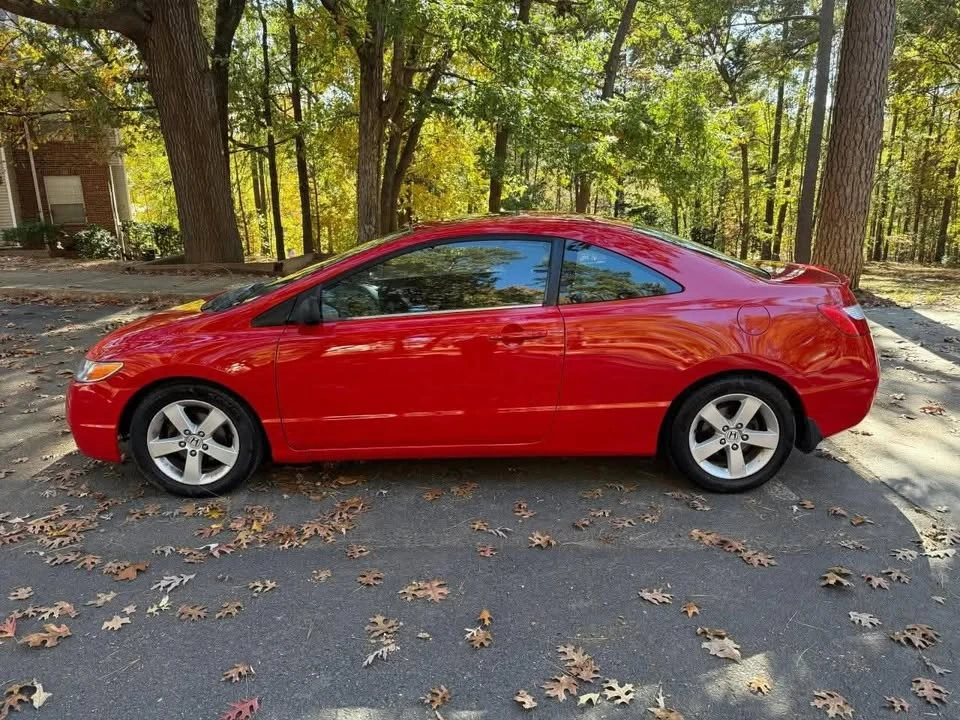 2007 Honda Civic 8th Gen - Image 2 of 9