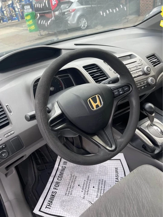 2007 Honda Civic 8th Gen - Image 6 of 8