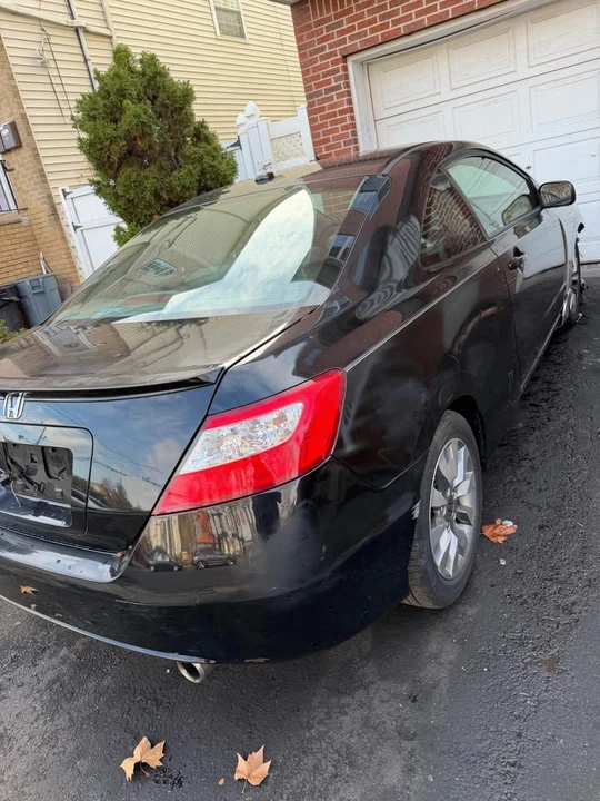 2007 Honda Civic 8th Gen - Image 3 of 9