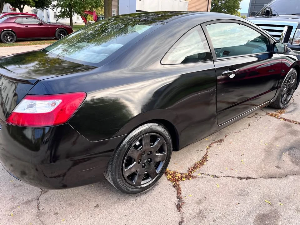 2007 Honda Civic 8th Gen - Image 2 of 10