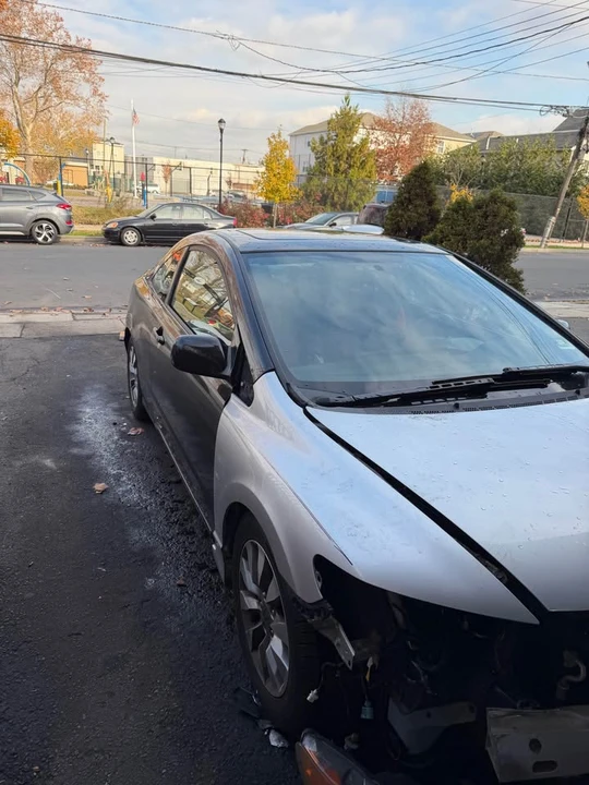 2007 Honda Civic 8th Gen - Image 7 of 9