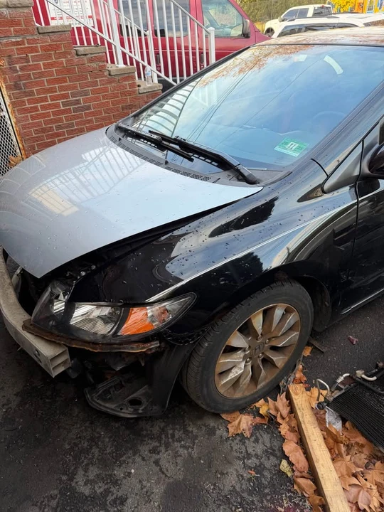 2007 Honda Civic 8th Gen - Image 2 of 9