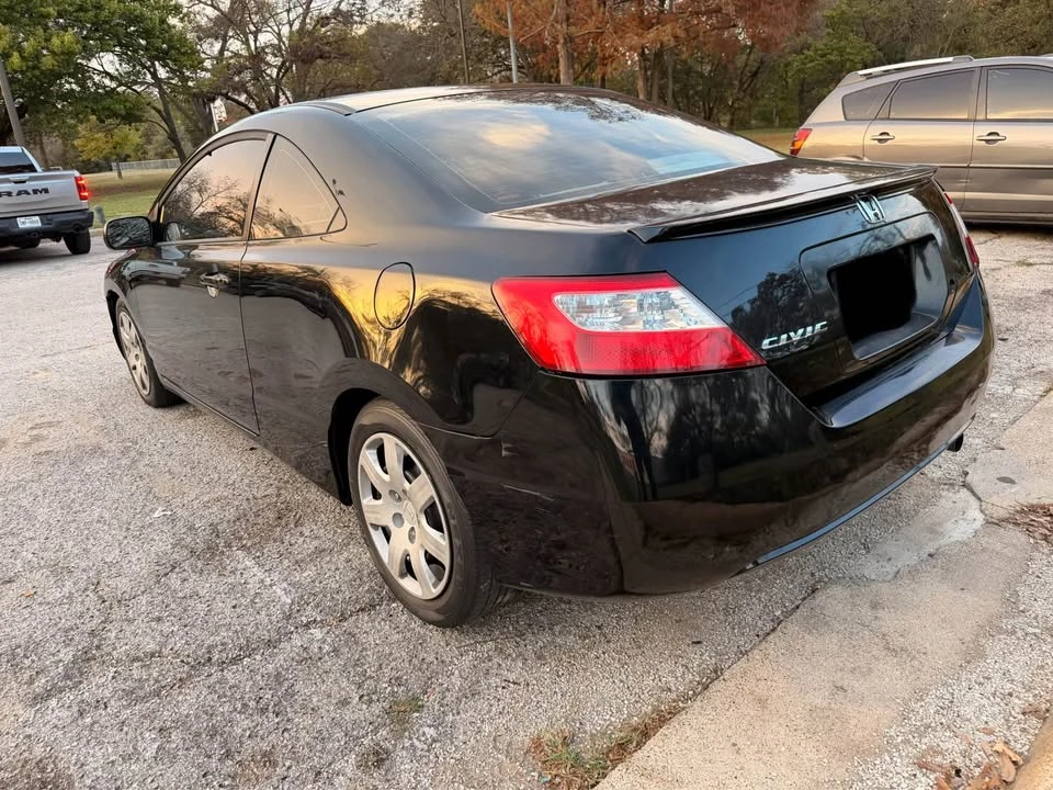 2007 Honda Civic 8th Gen - Image 2 of 9