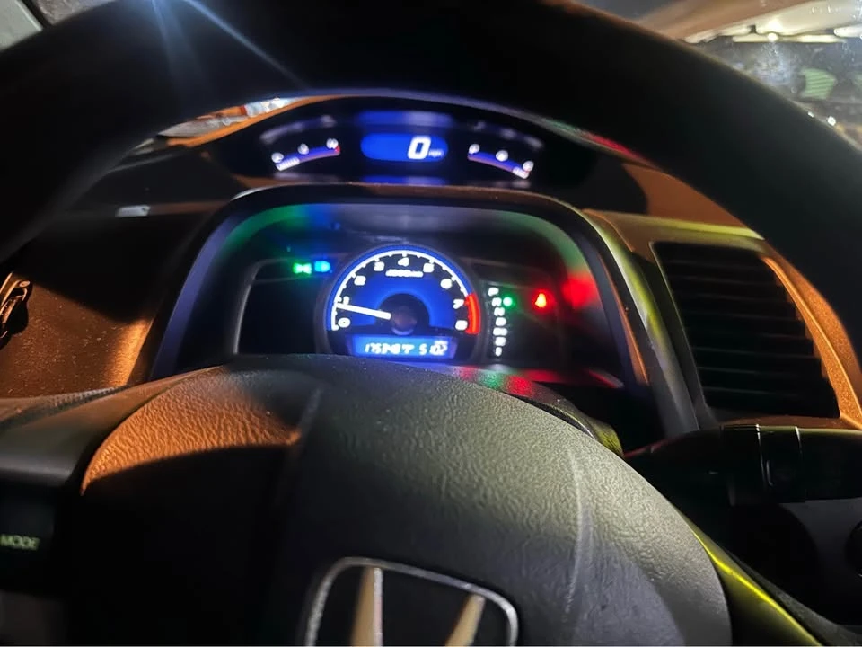 2007 Honda Civic 8th Gen - Image 2 of 4