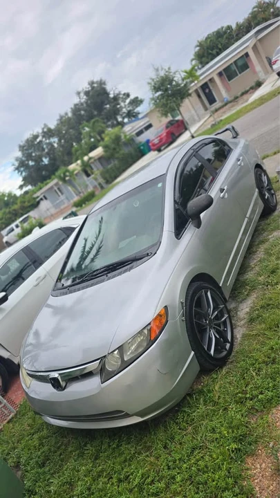 2007 Honda Civic 8th Gen - Image 3 of 8
