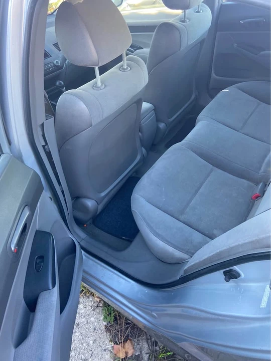 2007 Honda Civic 8th Gen - Image 4 of 9