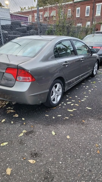 2007 Honda Civic 8th Gen - Image 3 of 7