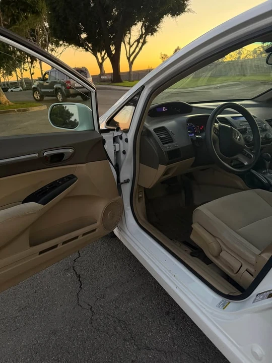 2007 Honda Civic 8th Gen - Image 9 of 13