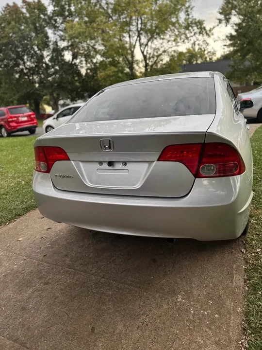 2007 Honda Civic 8th Gen - Image 2 of 11