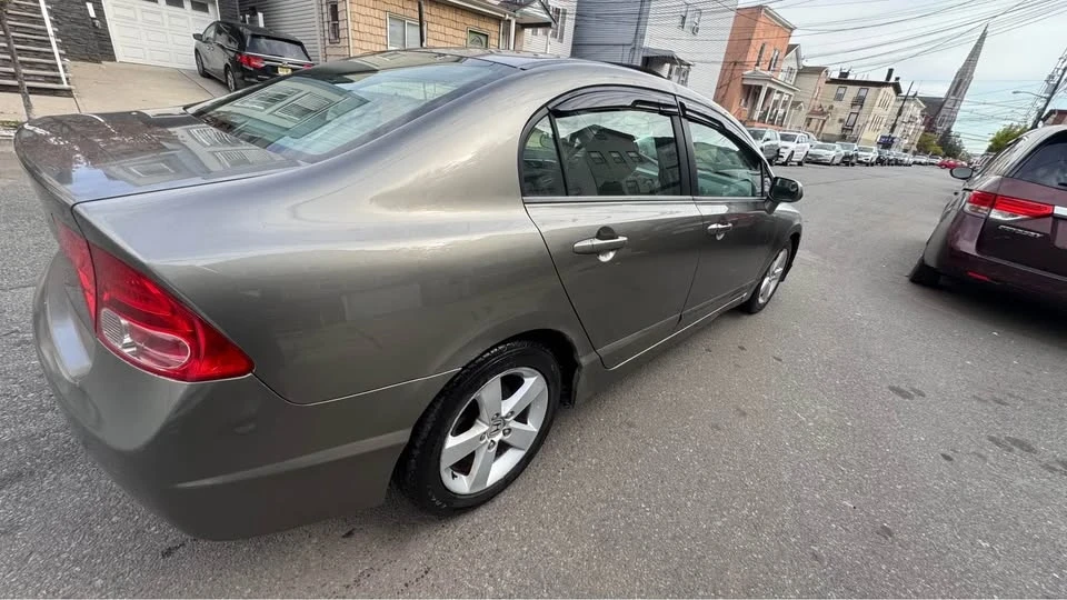 2007 Honda Civic 8th Gen - Image 3 of 10
