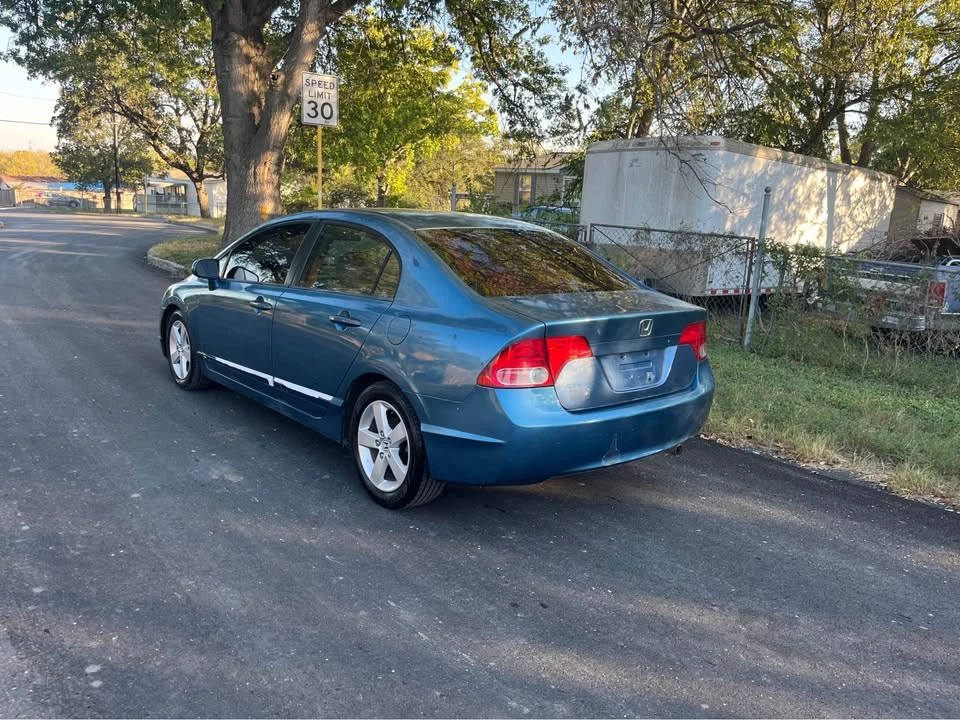 2007 Honda Civic 8th Gen - Image 3 of 6