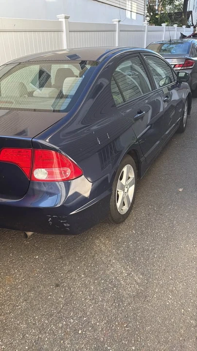 2007 Honda Civic 8th Gen - Image 2 of 2