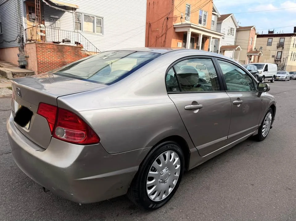 2007 Honda Civic 8th Gen - Image 6 of 8