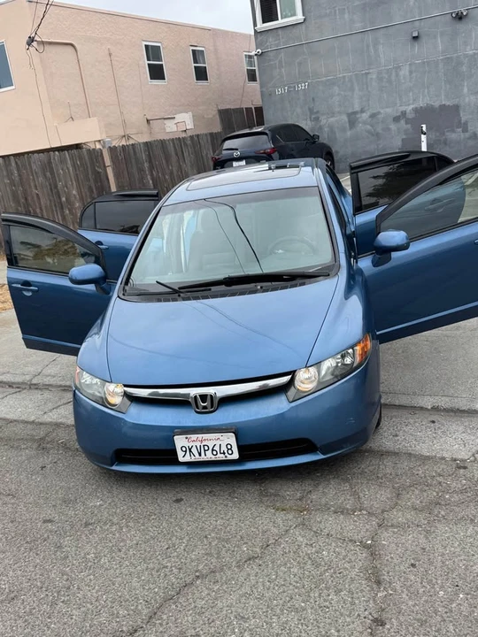2007 Honda Civic 8th Gen - Image 2 of 13