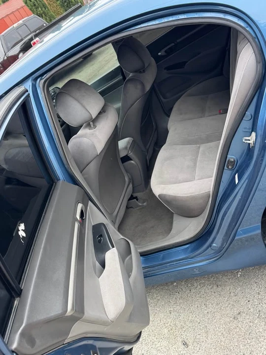 2007 Honda Civic 8th Gen - Image 6 of 13