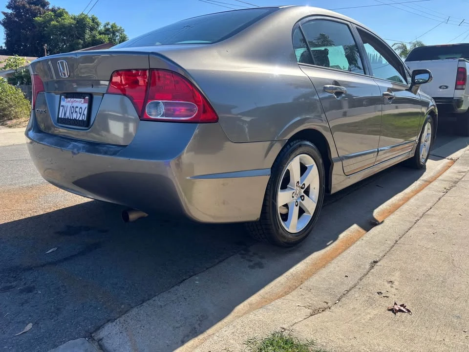 2007 Honda Civic 8th Gen - Image 5 of 16