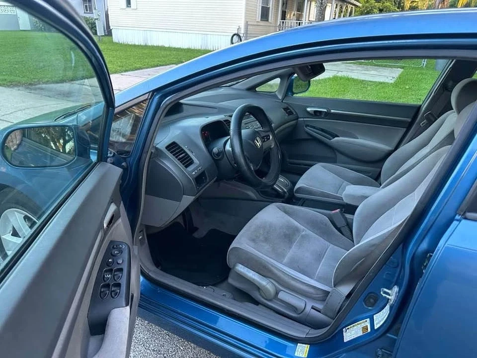 2007 Honda Civic 8th Gen - Image 8 of 12