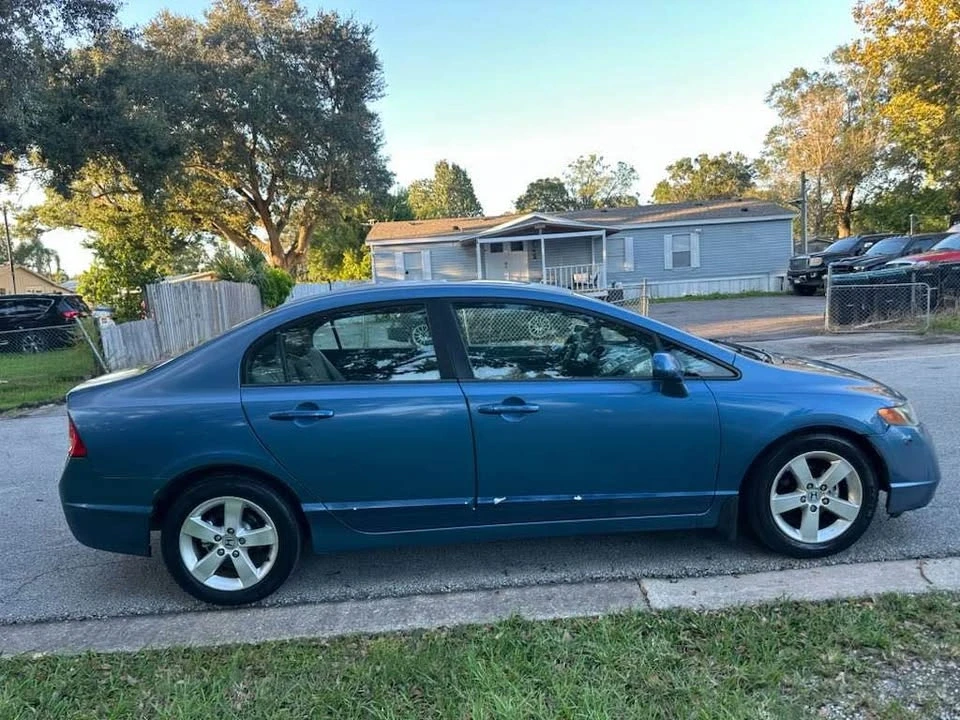 2007 Honda Civic 8th Gen - Image 2 of 12