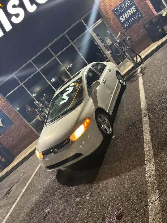 2007 Honda Civic 8th Gen - Image 3 of 9