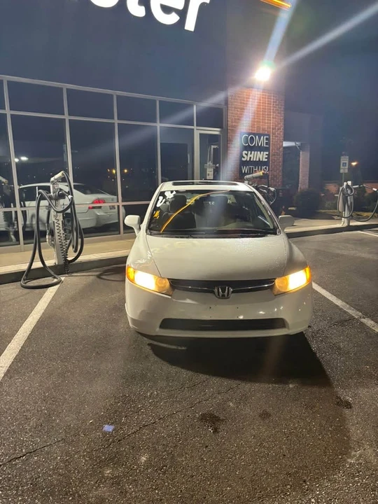 2007 Honda Civic 8th Gen - Image 2 of 9