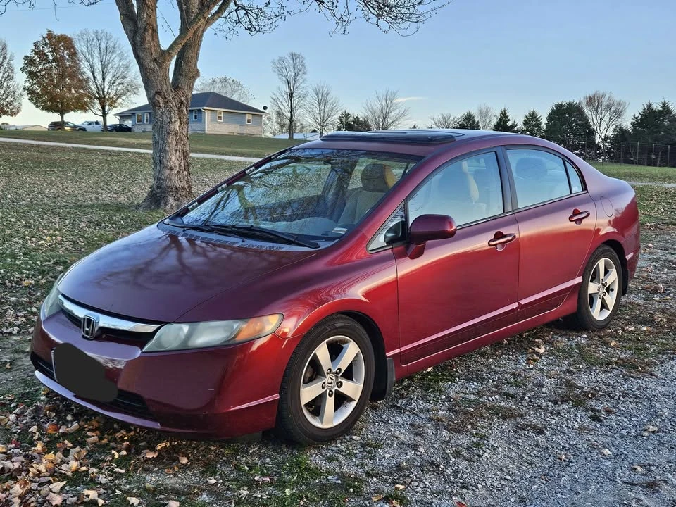 2007 Honda Civic 8th Gen - Image 2 of 8