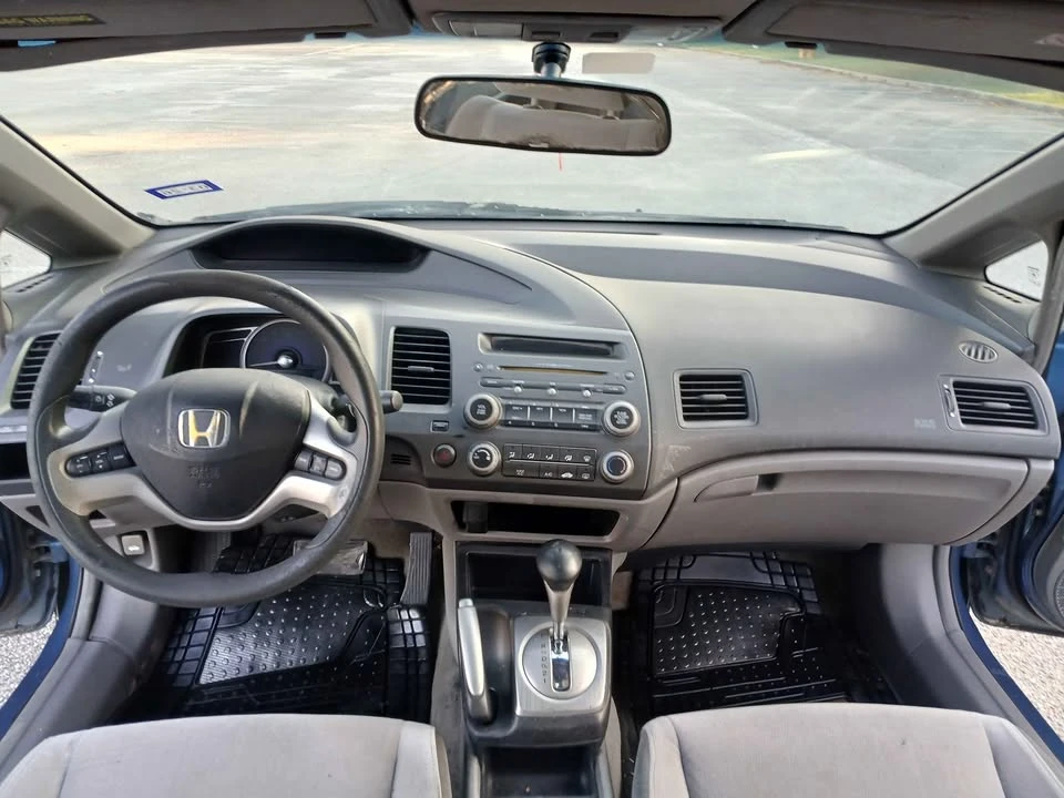 2007 Honda Civic 8th Gen - Image 2 of 8