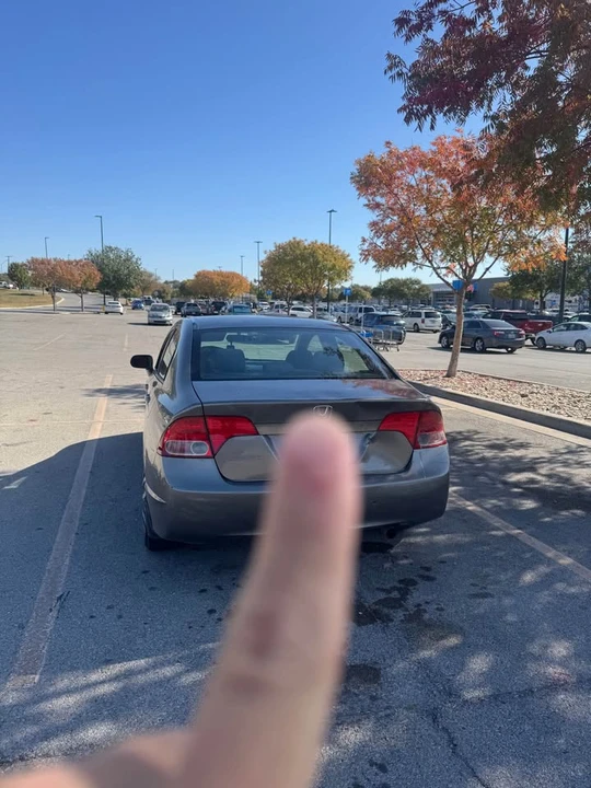 2007 Honda Civic 8th Gen - Image 3 of 4