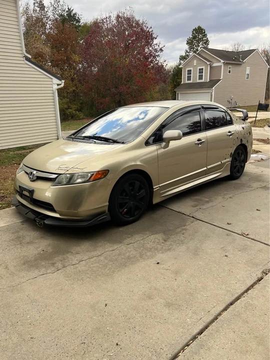 2007 Honda Civic 8th Gen - Image 3 of 9