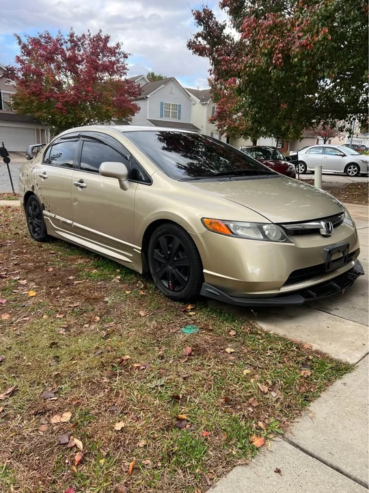 2007 Honda Civic 8th Gen - Image 2 of 9