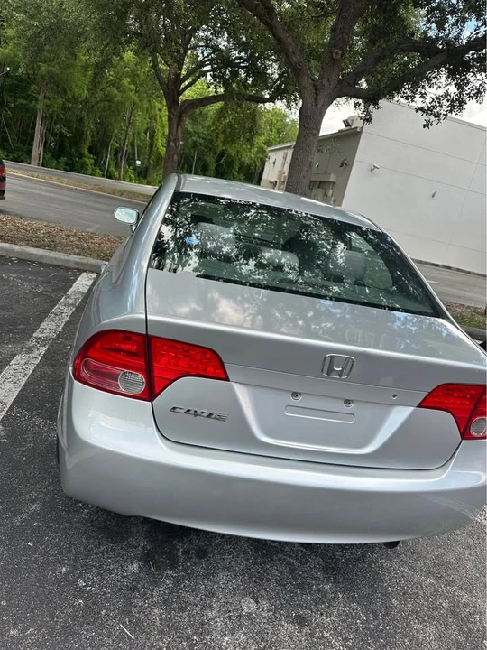 2007 Honda Civic 8th Gen - Image 2 of 4