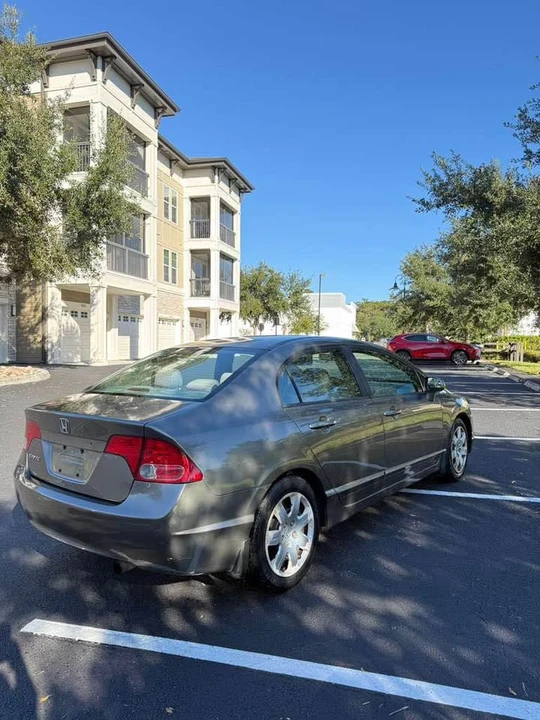 2007 Honda Civic 8th Gen - Image 2 of 17