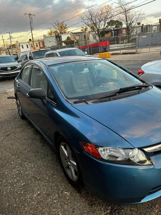 2007 Honda Civic 8th Gen - Image 2 of 10