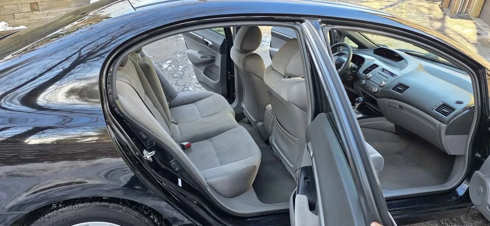 2007 Honda Civic 8th Gen - Image 10 of 13