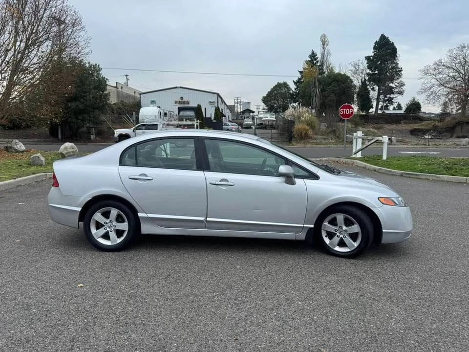 2007 Honda Civic 8th Gen - Image 6 of 10