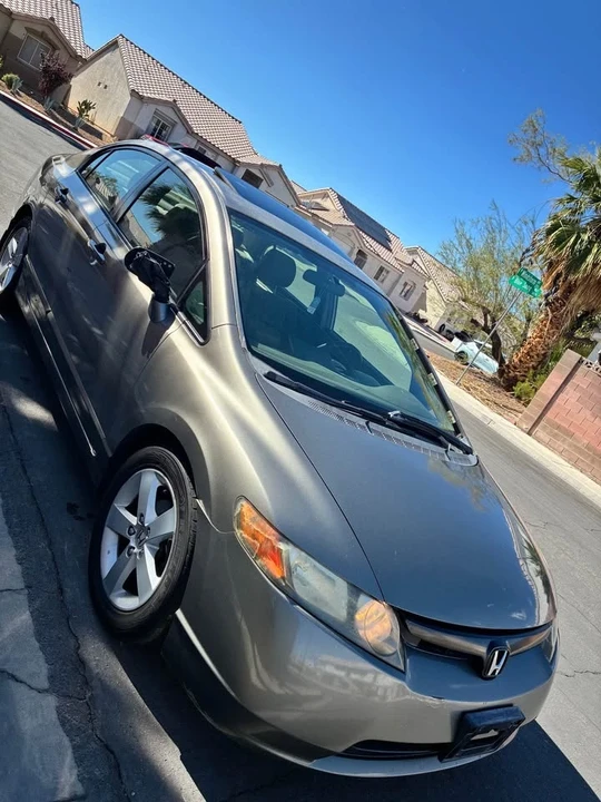 2007 Honda Civic 8th Gen - Image 2 of 9