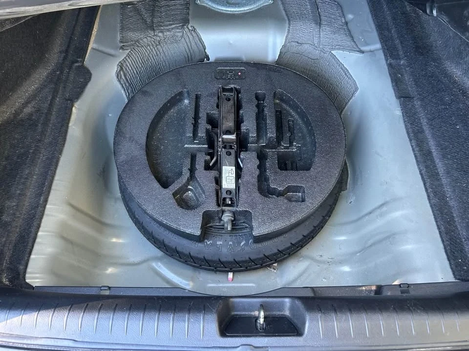 2007 Honda Civic 8th Gen - Image 13 of 14