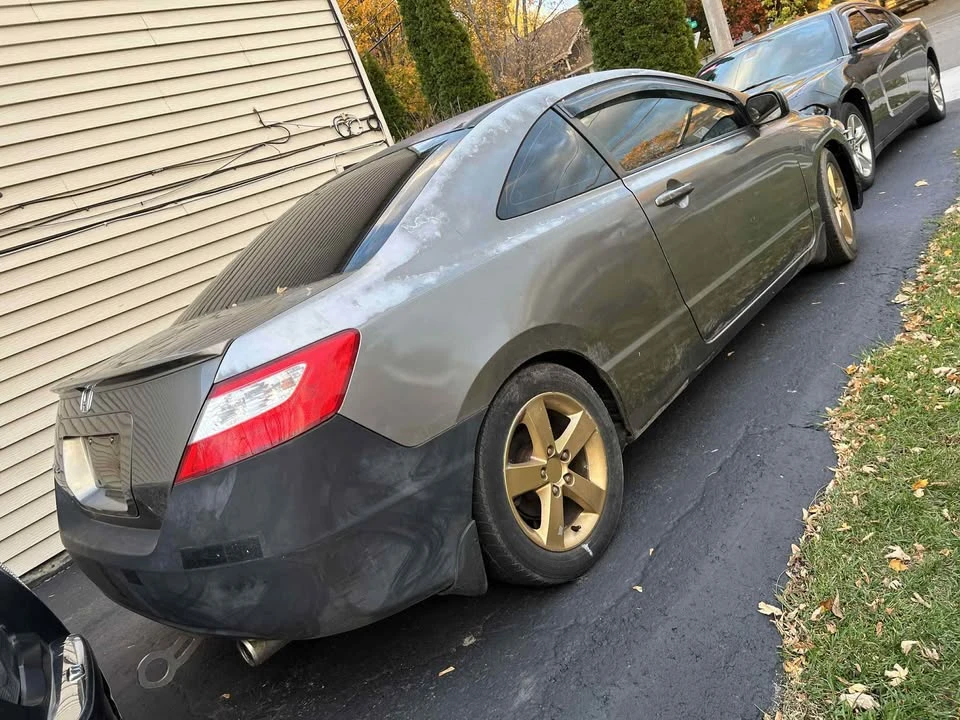 2007 Honda Civic 8th Gen - Image 2 of 4
