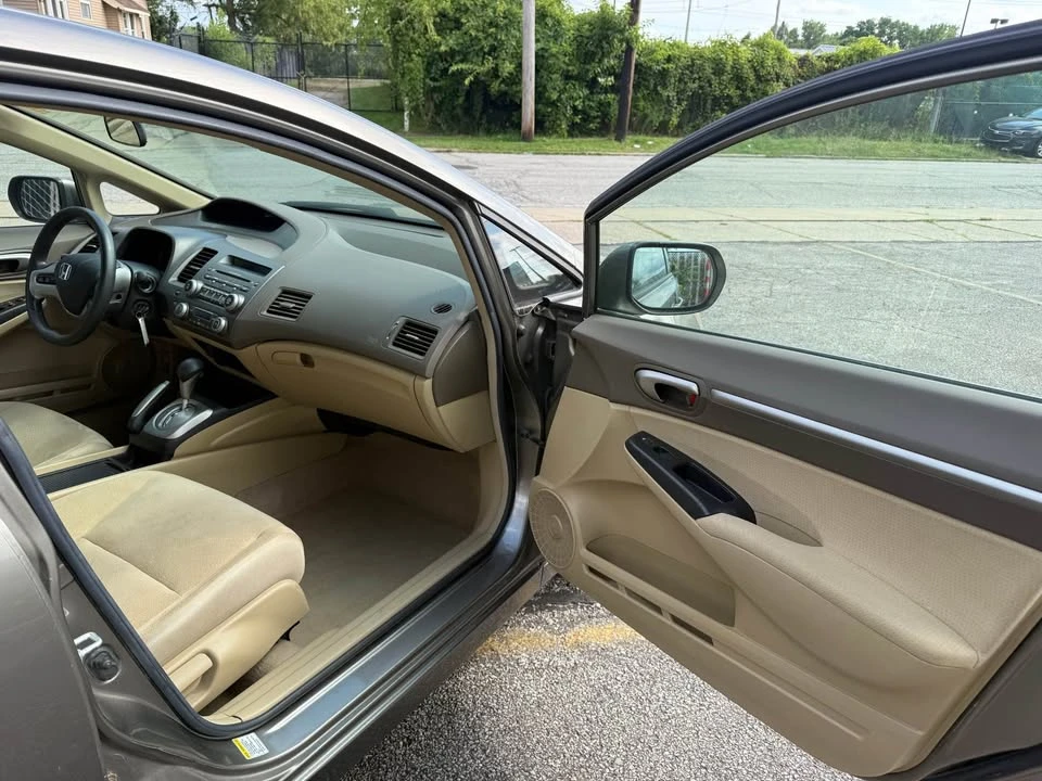 2007 Honda Civic 8th Gen - Image 9 of 20