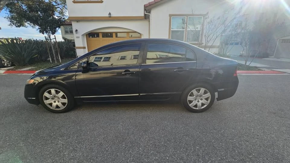 2007 Honda Civic 8th Gen - Image 2 of 13