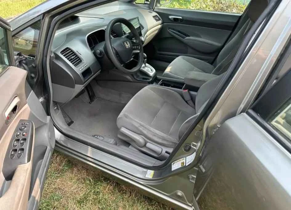 2007 Honda Civic 8th Gen - Image 4 of 8