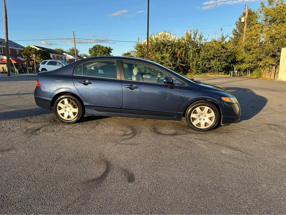 2007 Honda Civic 8th Gen - Image 2 of 12