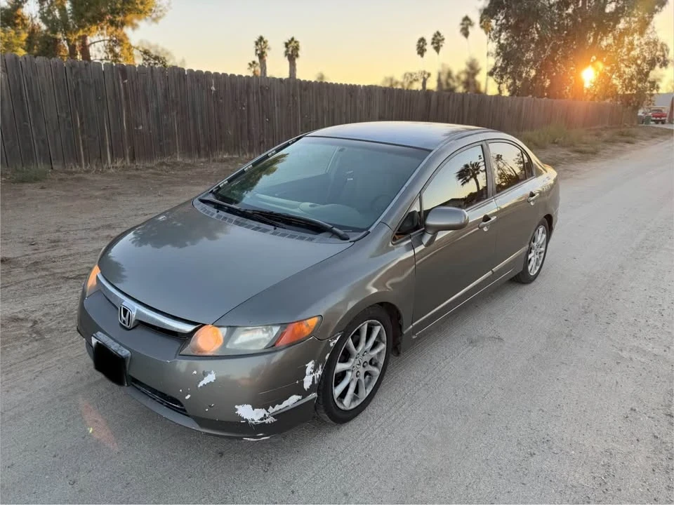 2007 Honda Civic 8th Gen - Image 2 of 8
