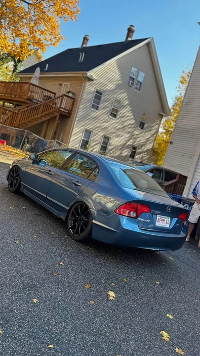 2007 Honda Civic 8th Gen - Image 2 of 3