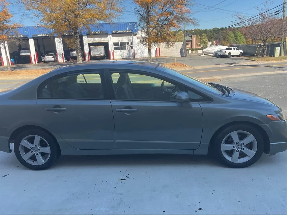 2007 Honda Civic 8th Gen - Image 8 of 12
