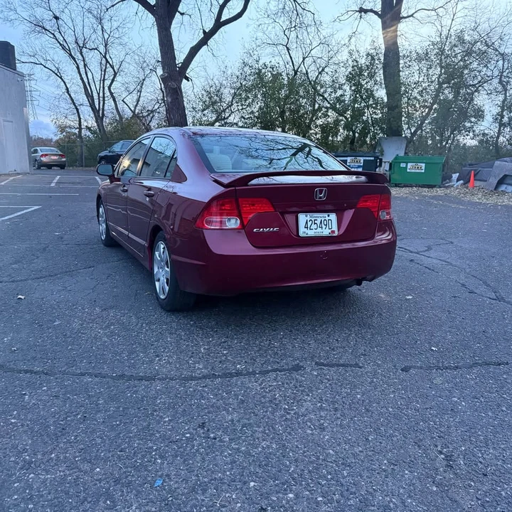 2007 Honda Civic 8th Gen - Image 2 of 14