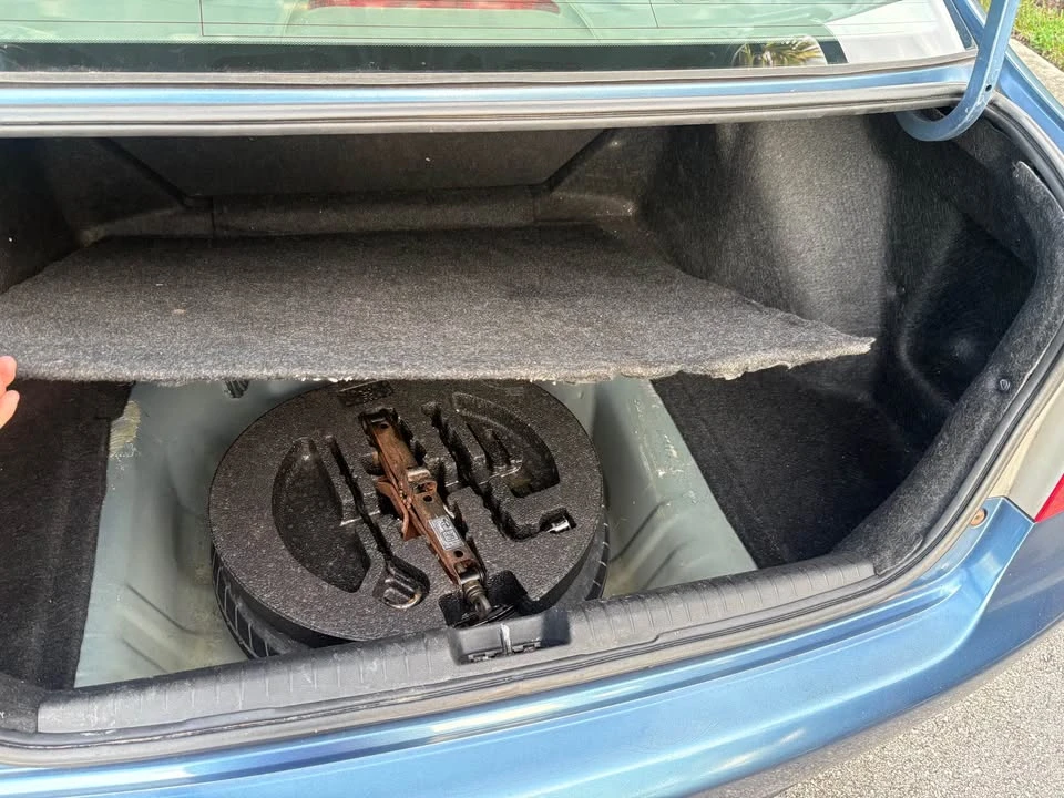 2007 Honda Civic 8th Gen - Image 12 of 14