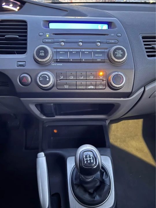 2007 Honda Civic 8th Gen - Image 12 of 18